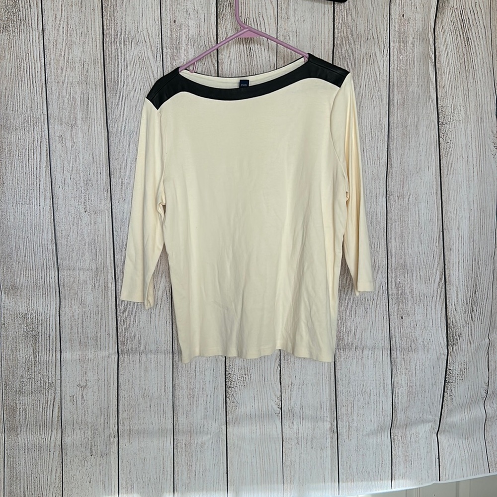 Cream and navy pullover top